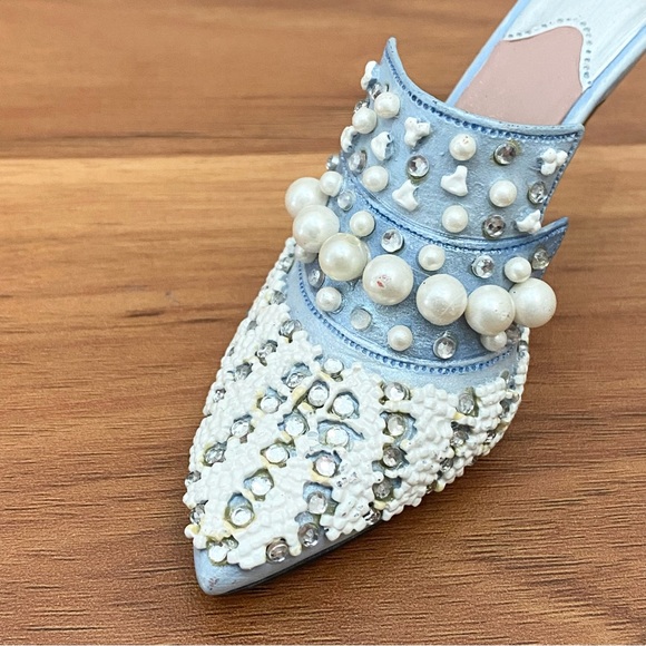 1999 RAINE Just the Right Shoe Frosted Fantasy Mini Ceramic Blue Shoe Figurine - Picture 8 of 12